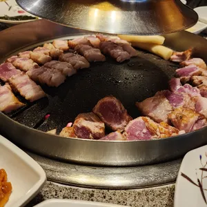 고기굽는남자 사진