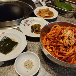 고기굽는남자 사진