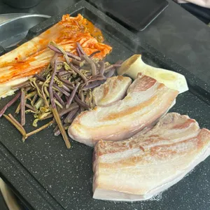 본돈 사진