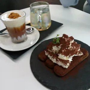 뮤게트 사진