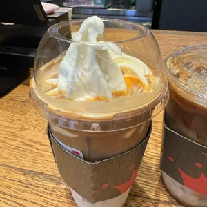 폴바셋 사진