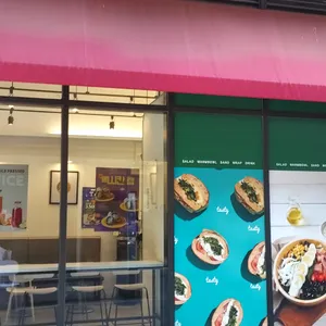 샐러디 리뷰 사진