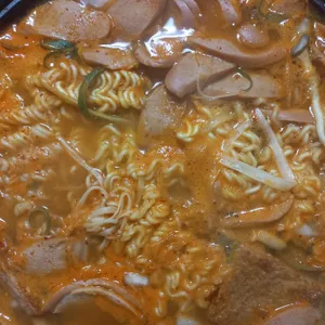 땅스부대찌개 사진