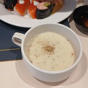 애슐리퀸즈 사진