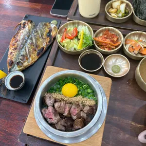 짓다 사진