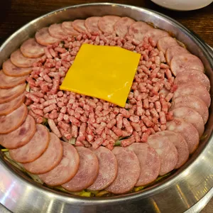 부대찌개대사관 사진