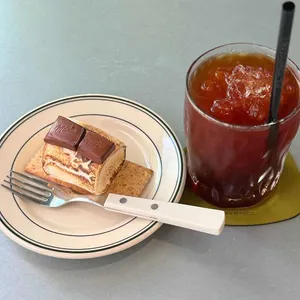 이모티프 커피바 사진