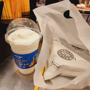 컴포즈커피 사진
