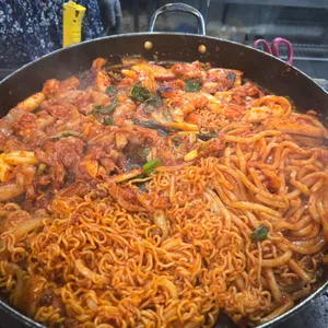 유정춘천닭갈비막국수 사진