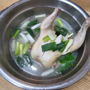 닭한마리 뚝닭 사진