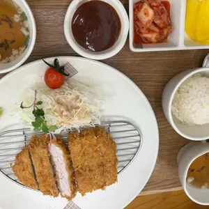 웰돈카츠&떡볶이 사진