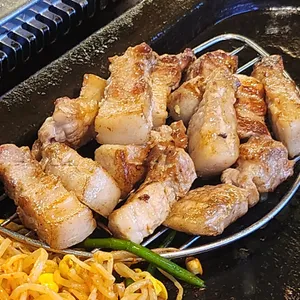 삼돌박이수라육간 사진