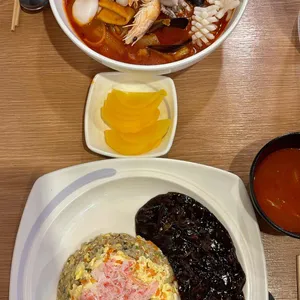 짬홍 사진