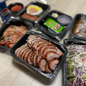 본가왕족발보쌈 사진