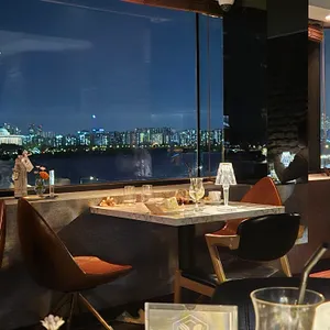 괴르츠 리뷰 사진