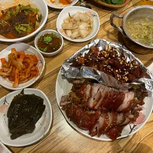 덕천족발 사진
