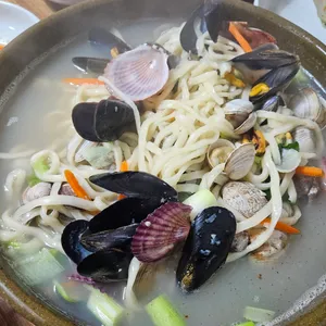우리밀손칼국수 사진