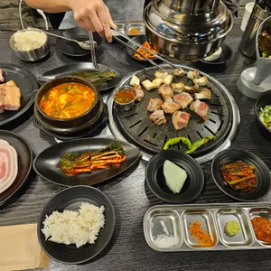 영화돈 사진
