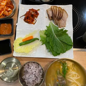 명동칼국수샤브샤브 사진