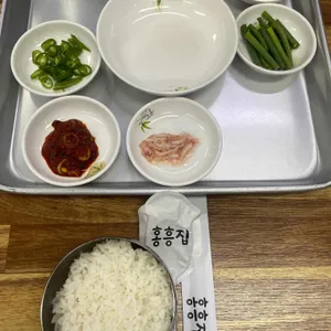 홍흥집 사진
