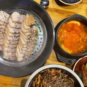 더맛있는족발보쌈 사진