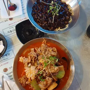 공리 사진