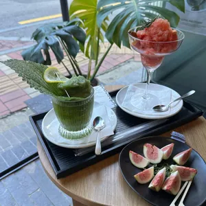 이리데센트 사진
