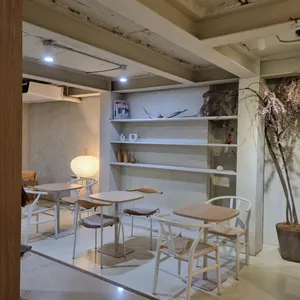 이월로스터스 리뷰 사진