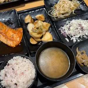 카렌 사진