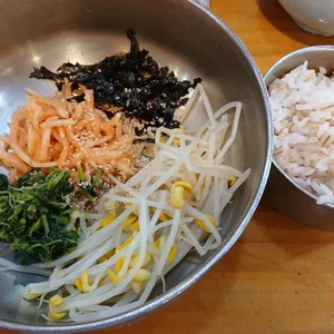 비학산 보리밥생칼국수 사진
