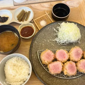 오사카멘치 사진