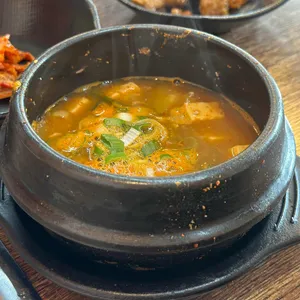 통돼지보쌈김치찌개 사진