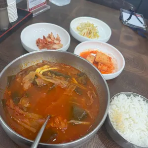 동경전통육개장 설곰탕 사진