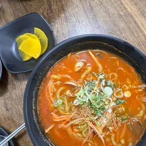 소문난 손칼국수 밀면 사진