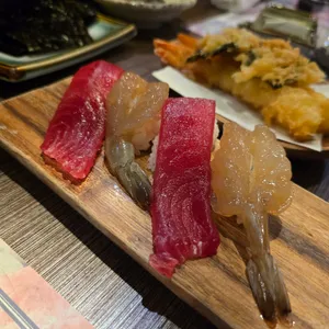 황금참치 사진