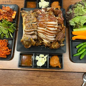 귀한족발 사진