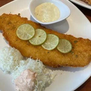 서커스돈까스 사진
