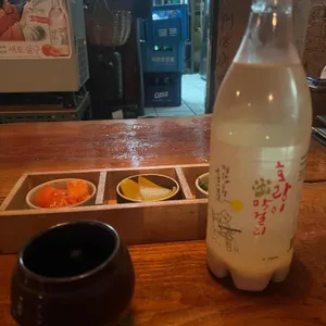 놋그릇과항아리 사진