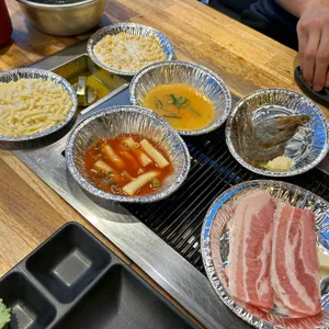 조개까는남자 사진