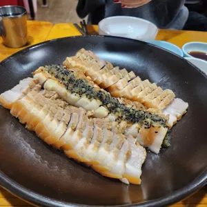 동수마늘보쌈칼국수 사진