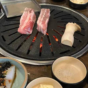 돌쇠와 석쇠 사진