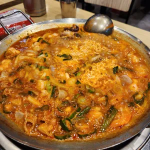 놀부부대찌개 사진