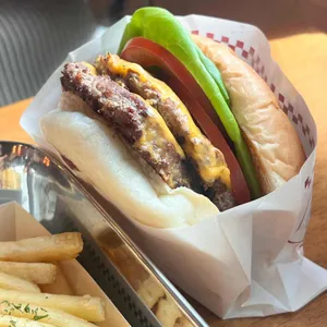 바스버거 사진