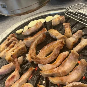 마천흑돼지 사진
