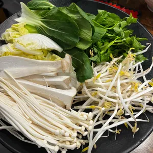 두둑한 샤브 칼국수 사진