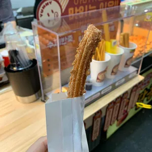 야미츄로스 사진