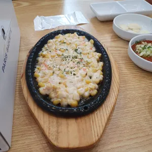 청춘종합어시장 사진