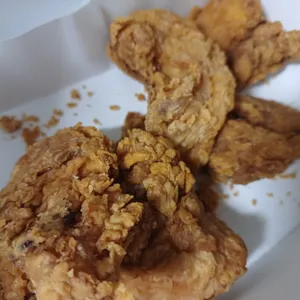 교촌치킨 사진