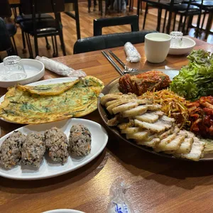형님보쌈아우족발 사진