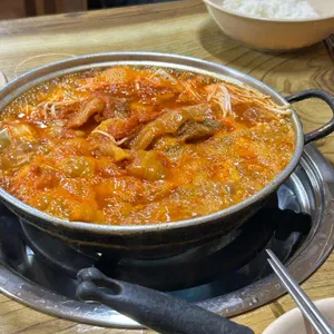꿀돼지 김치찌개 사진